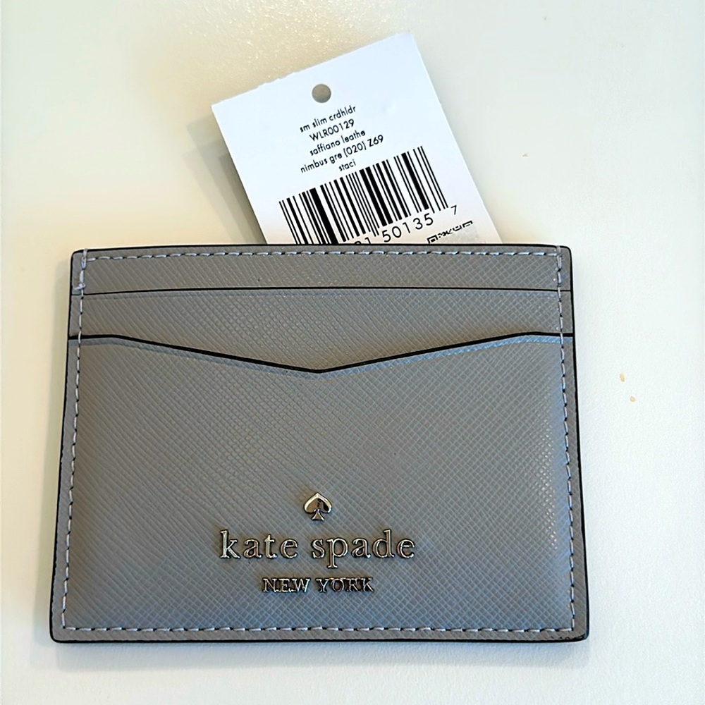 New KATE SPADE Leather Card Holder. Light Gray.